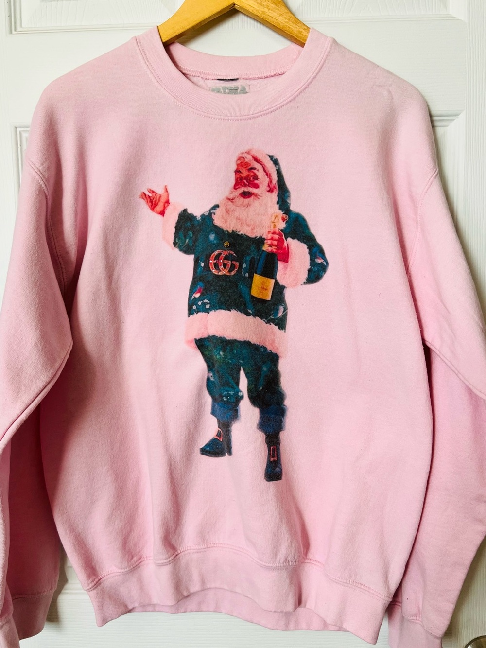 Unisex Pink Graphic Crewneck Sweatshirt - Santa Holiday Design. Size M